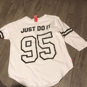 Nike T Shirt half sleeves